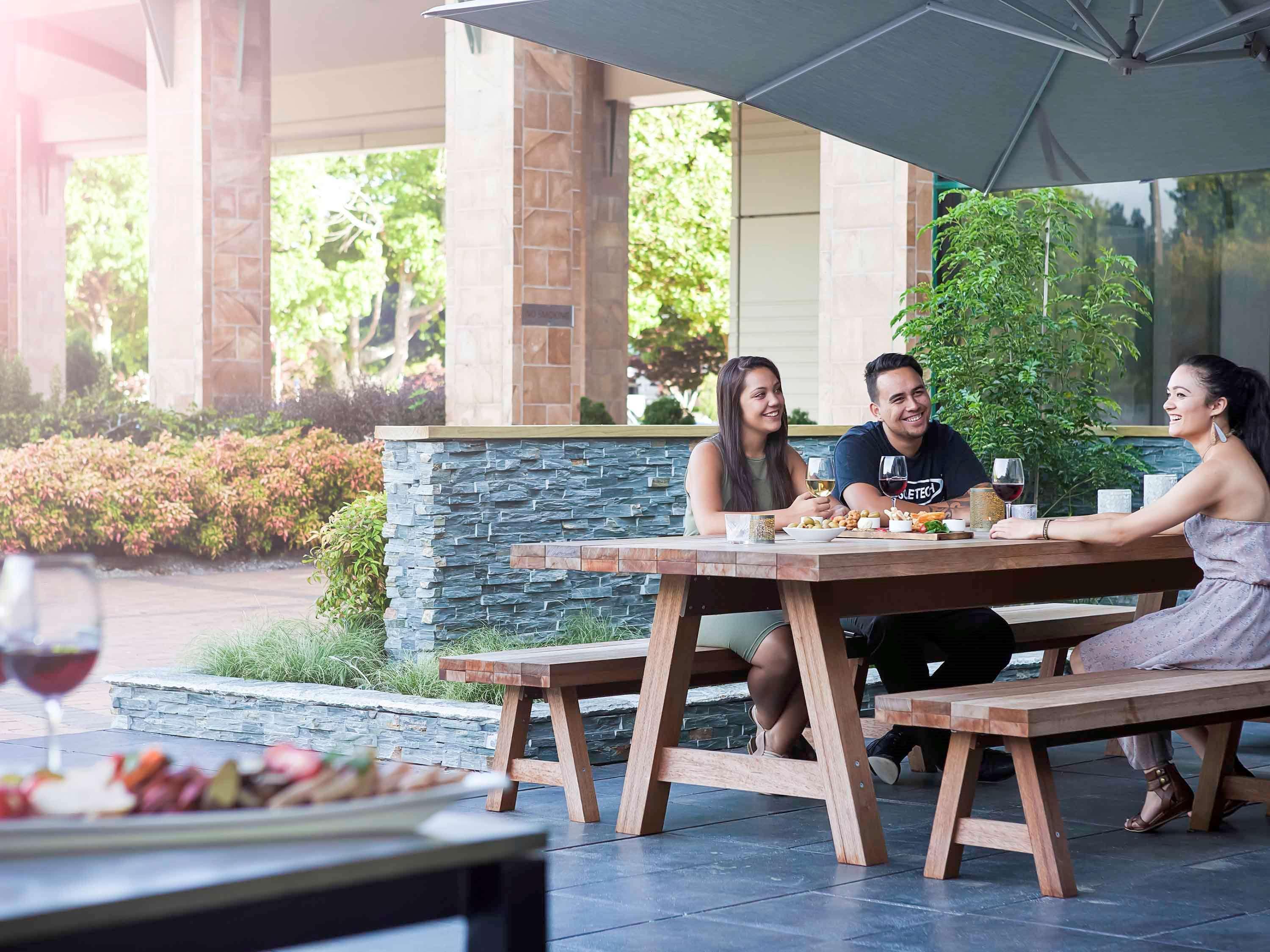 Novotel Lakeside 4*