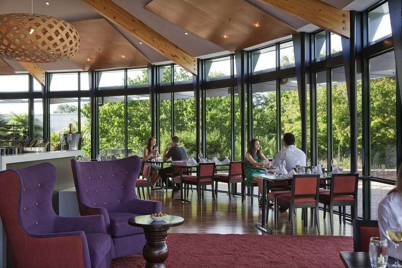 Hotel Novotel Lakeside 4*