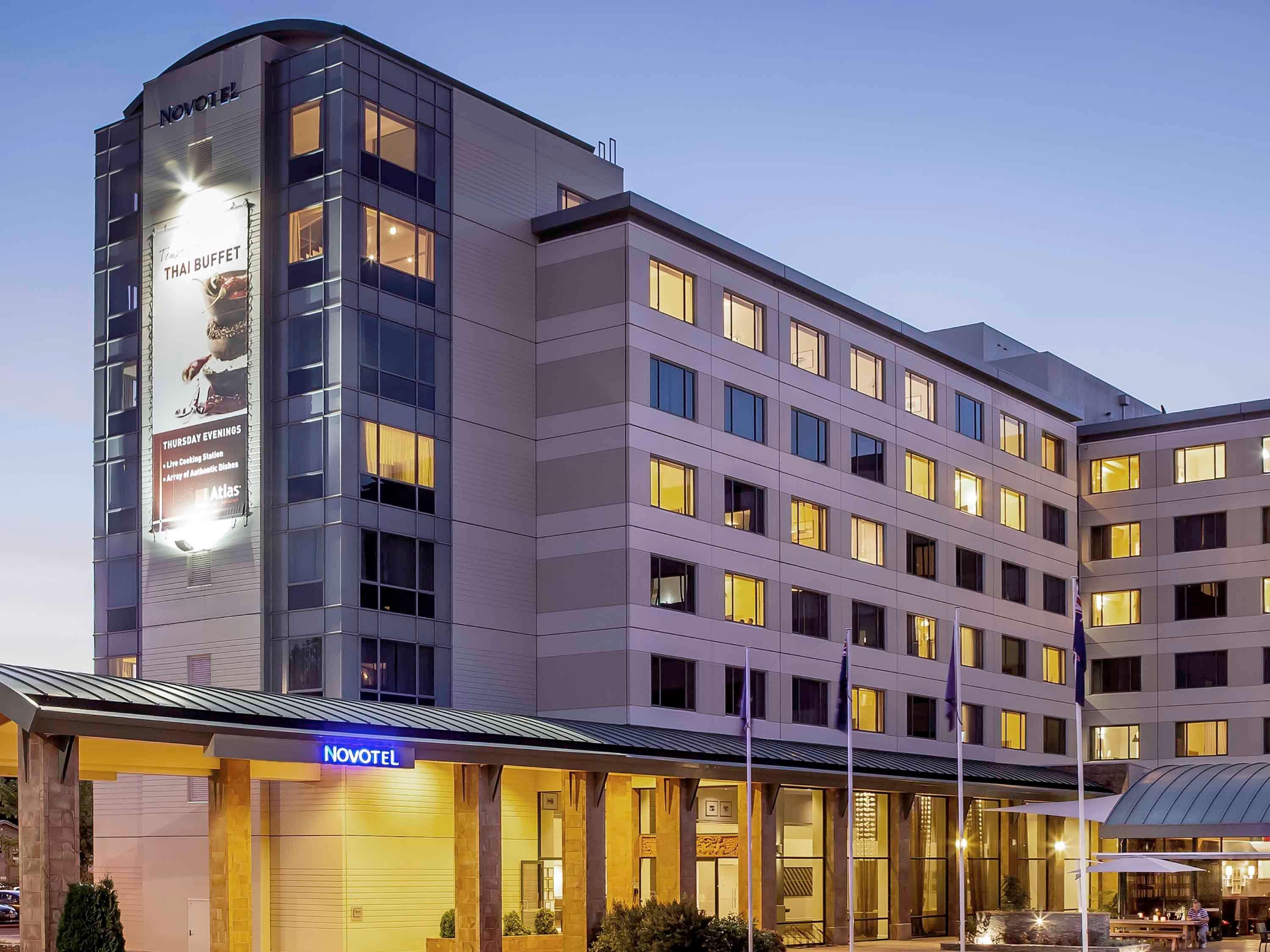 Novotel Lakeside